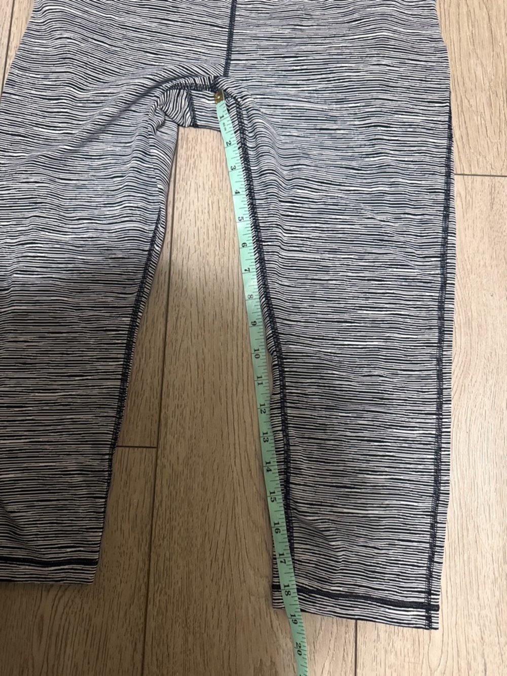 Athleta Capri leggings - Picture 4 of 7
